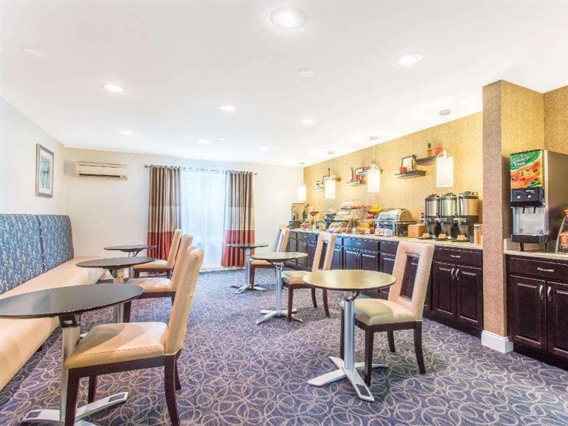 Hawthorn Suites Sterling Dulles North Buitenkant foto