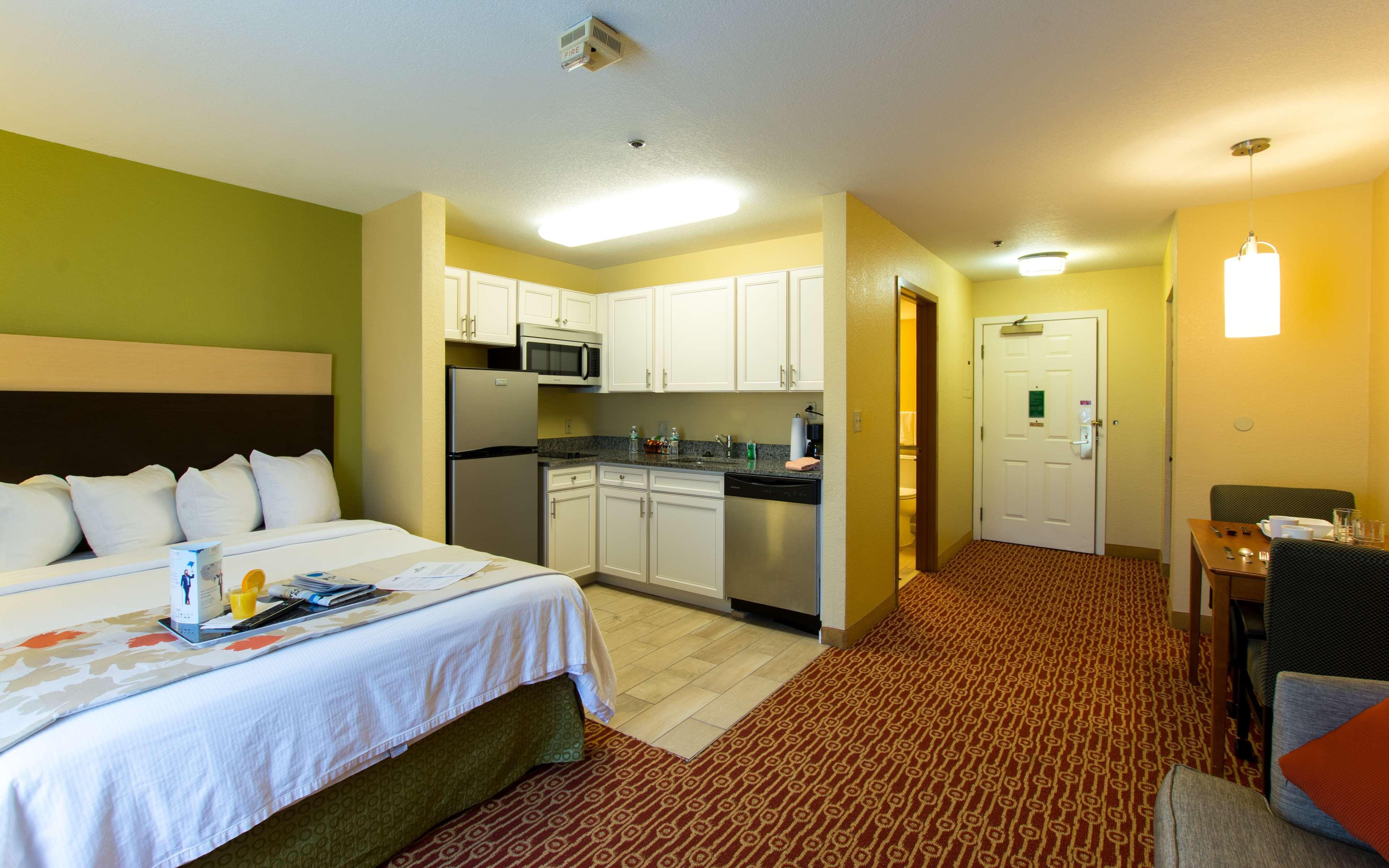 Hawthorn Suites Sterling Dulles North Buitenkant foto